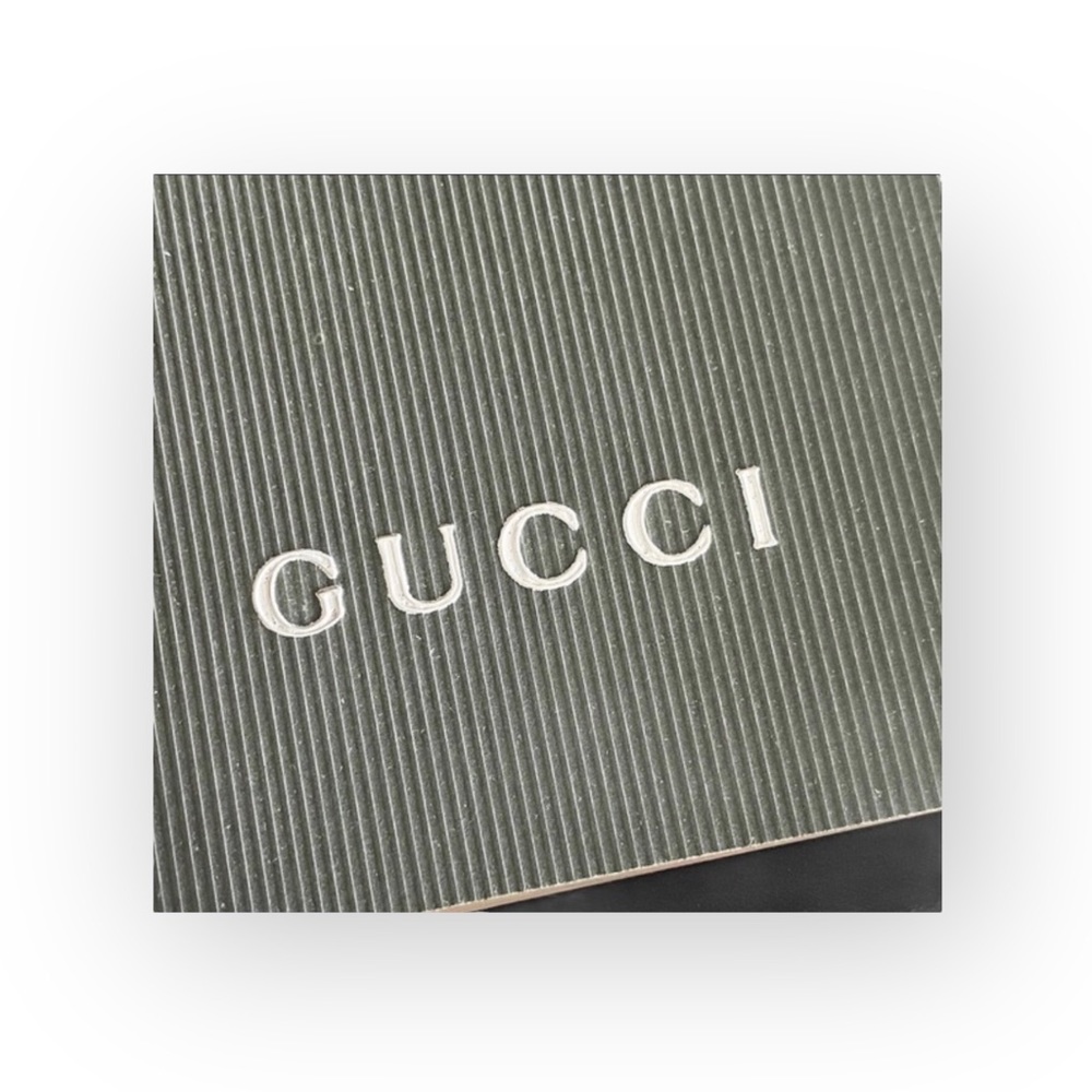 Vintage: Gucci ♛ Small Leather Daily Organizer Book ♛ Gold Logo Hardware Plaque - Picture 13 of 16